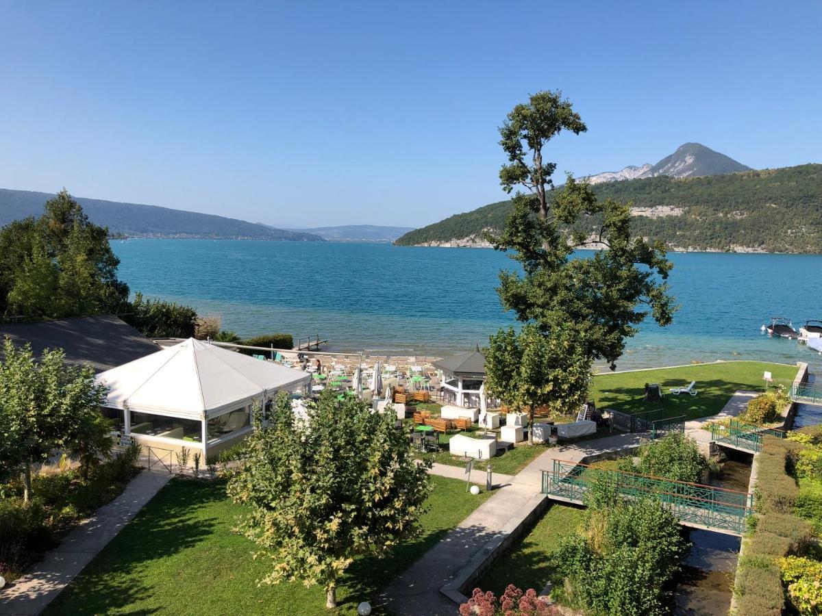 Au Bord Du Lac D'Annecy, Logement Type Loft, Dans Residence Avec Plage Et Ponton Privee Duingt Ngoại thất bức ảnh