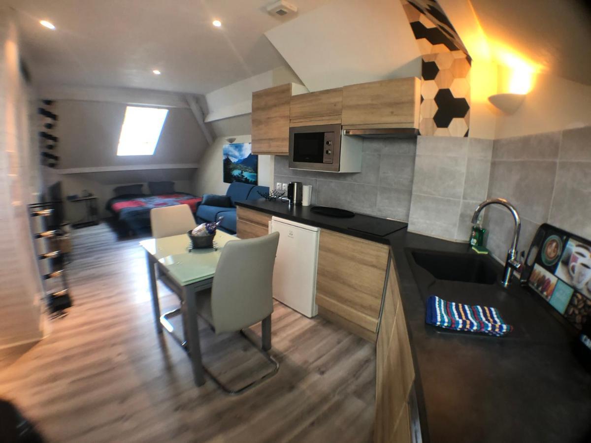Au Bord Du Lac D'Annecy, Logement Type Loft, Dans Residence Avec Plage Et Ponton Privee Duingt Ngoại thất bức ảnh