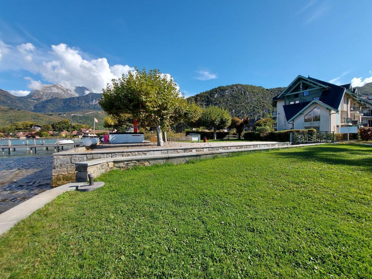 Au Bord Du Lac D'Annecy, Logement Type Loft, Dans Residence Avec Plage Et Ponton Privee Duingt Ngoại thất bức ảnh